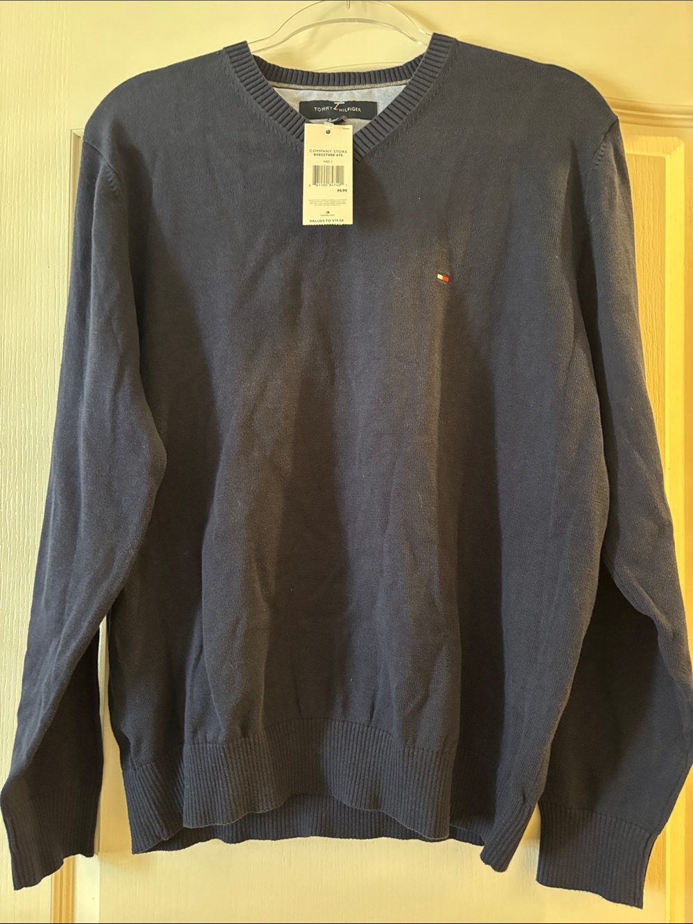 NWT Tommy Hilfiger Men’s navy blue pullover crew neck size M